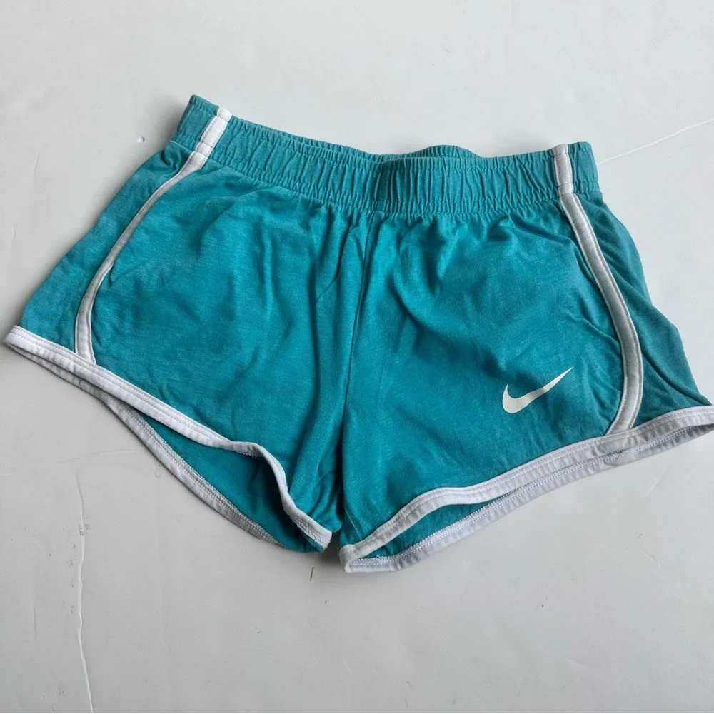 Nike Dolphin Shorts - Picture 2 of 5